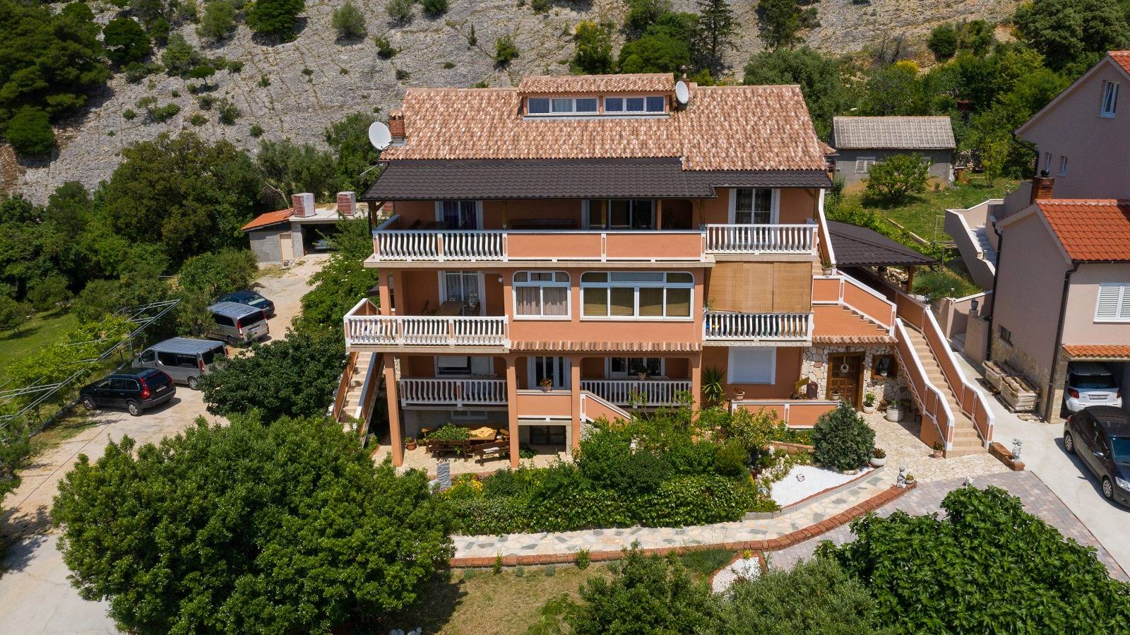 Ganze Wohnung, Ferienwohnung in Mundanije mit Meerblick, Terrasse, Klimaanlage, W-Lan (3748-4) in Banjol, Rab