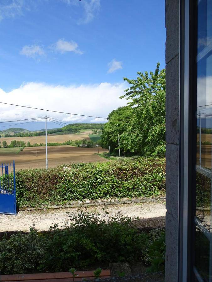 Gîte pour 2 personnes, avec jardin ainsi que vue et piscine, animaux acceptés à Valeilles - 3