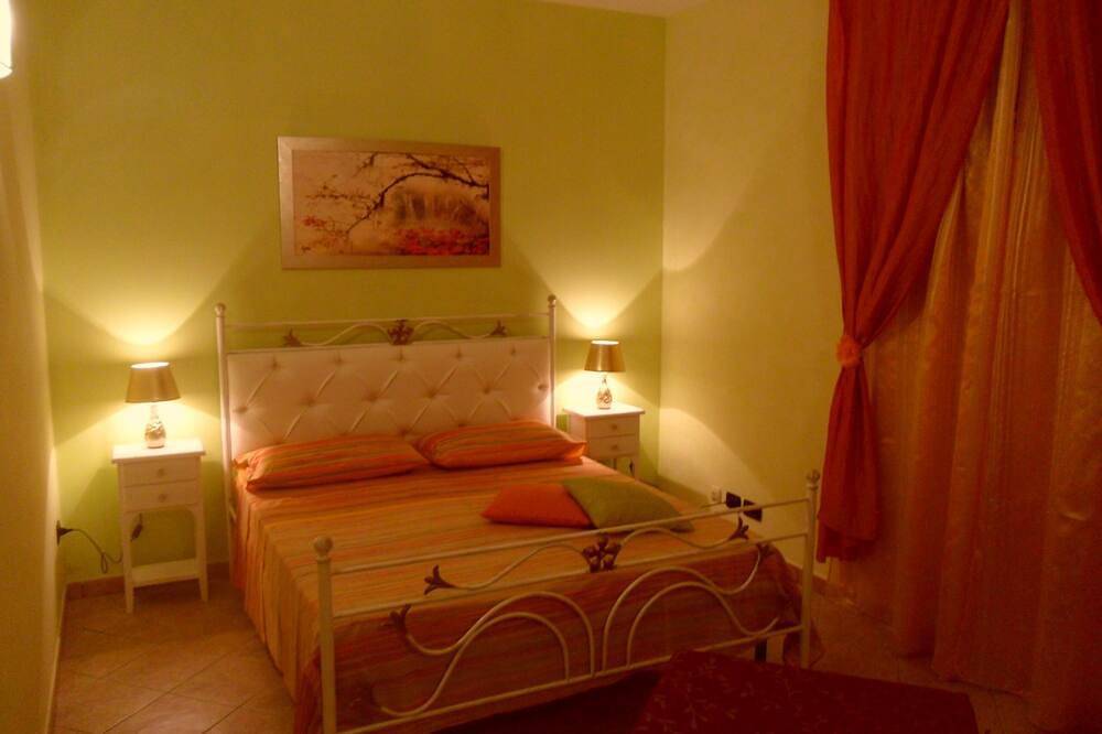 Silvia Domus Sunflowers - Movida Beach Urlaub Relax - 5 Pl 5 Minuten von Gallipoli in Alezio, Golf von Tarent