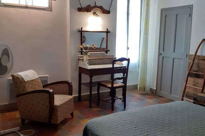 Apartamento entero, Pernes Provence Authentique in Pernes-les-Fontaines, Vaucluse