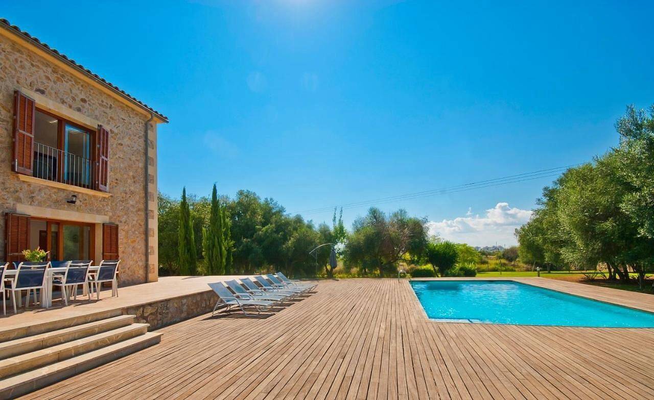 Villa "Finca Santa María" with Pool, Garden & Wi-Fi in Alcúdia, Mallorcas kust