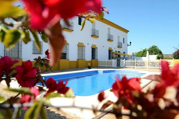 Hôtel pour 2 personnes, avec Terrasse ainsi que Jardin et Piscine à Montellano
