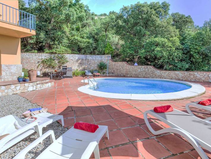 Location de vacances pour 6 personnes, avec vue et jardin à Santa Cristina d'Aro