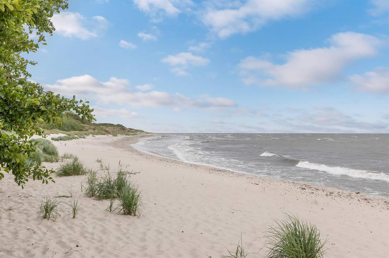 Nice home in Nexø w/ Sauna, 4 Bedrooms and Wifi in Sommerodden, Dueodde