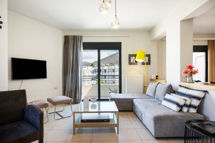 Entire apartment, Apartment 'Anthi's' with Mountain View, Wi-Fi and Air Conditioning in Limenas Chersonisou, Iraklio-Heraklio region
