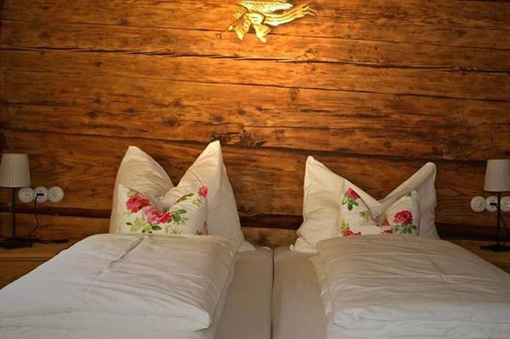 Hütte für 11 Personen, mit Balkon und Whirlpool sowie Garten und Sauna in Schröcken - 4