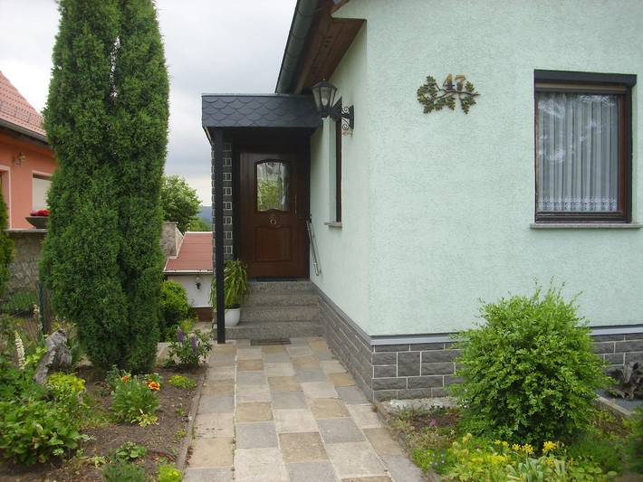Ganze Ferienwohnung, Ferienwohnung "Reich" - Ferienwohnung, 50qm, mit zwei Räumen, max.4 Personen in Eichenberg (Saale-Holzland-Kreis), Saaleland