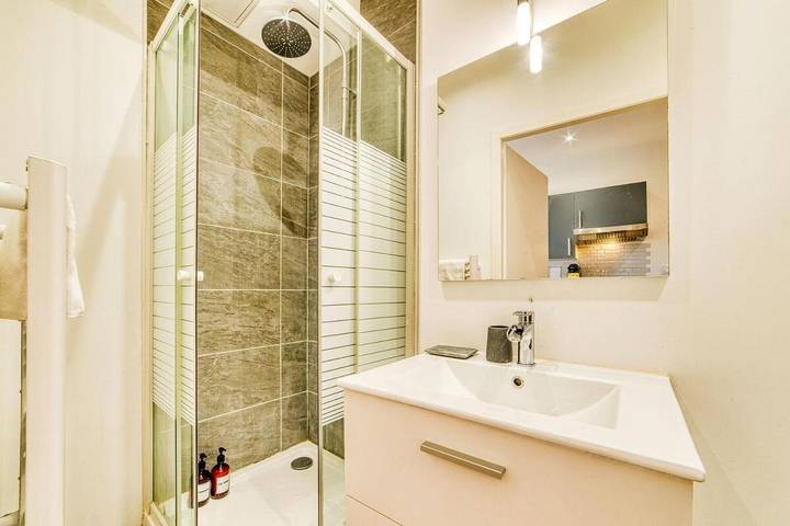 Gîte pour 2 personnes à Tassin-la-Demi-Lune - 3