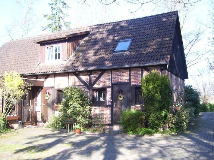 Ferienwohnung für 3 Personen, mit Terrasse und Garten in Wiefelstede - 2
