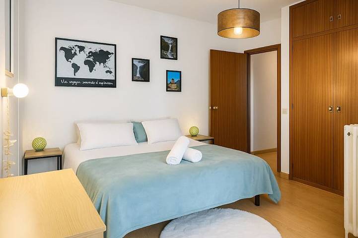 Ganze Wohnung, Cosy apartment, terrace, parking and ski room in Pal Arinsal