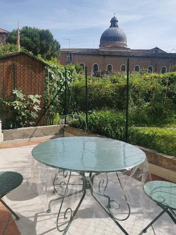 Gîte pour 4 personnes, avec jardin et terrasse dans Basilica Of San Pietro Di Castello