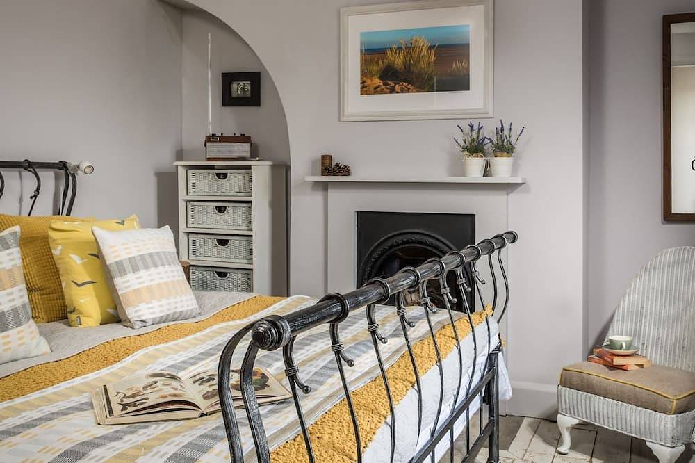 Coastguards Lookout -  a cottage that sleeps 4 guests  in 2 bedrooms in Camber Sands, Camber