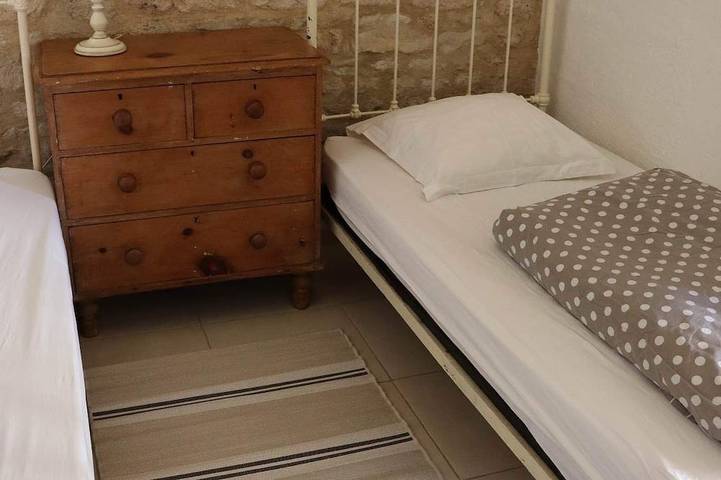 Location de vacances pour 4 personnes, avec Terrasse ainsi que Jardin et Piscine à Landrais