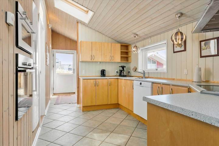 Ferienhaus für 6 Personen, mit Terrasse und Whirlpool in Nørlev Strand - 4