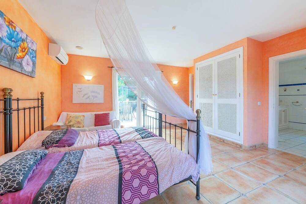 Schönes Haus in Capdepera mit privatem Swimmingpool, der drinnen oder draußen. in Cala Ratjada, Capdepera
