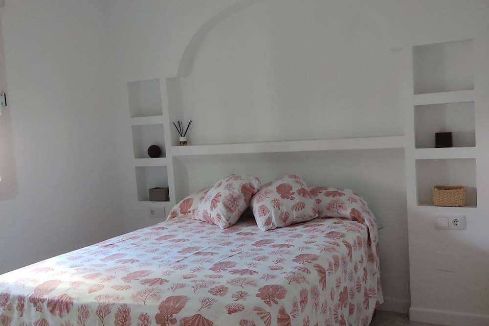 Hel leilighet, Spacious and bright apartment 700m from the beach in Playa Flamenca, Orihuela
