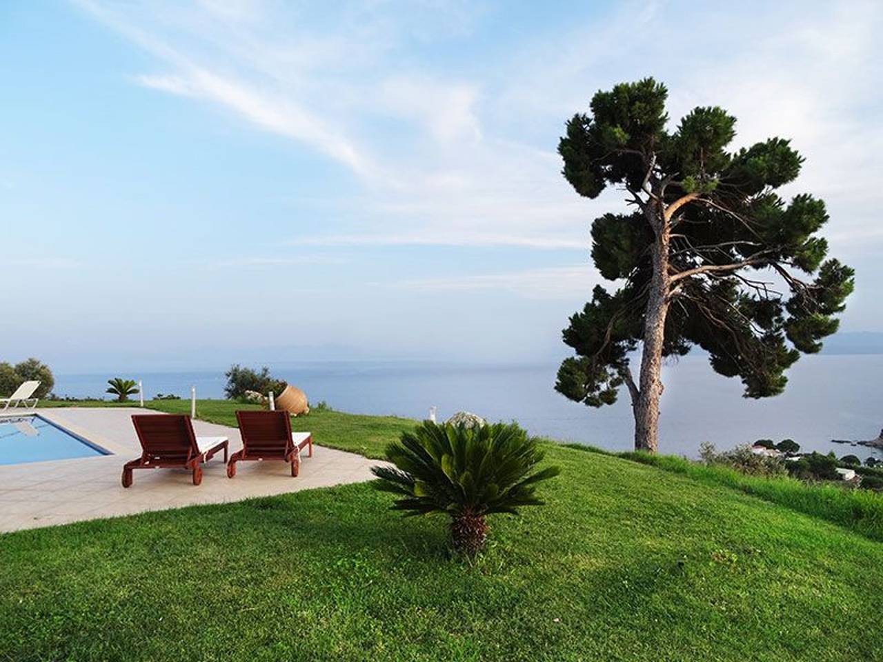 Exquisite Skiathos Villa | Skiathea Villa Beta | 2 Bedrooms | Private Pool | Troulos in Platanias (Thessaly), Sporaderne