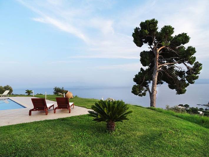 Exquisite Skiathos Villa | Skiathea Villa Beta | 2 Bedrooms | Private Pool | Troulos in Platanias (Thessalien), Sporaden