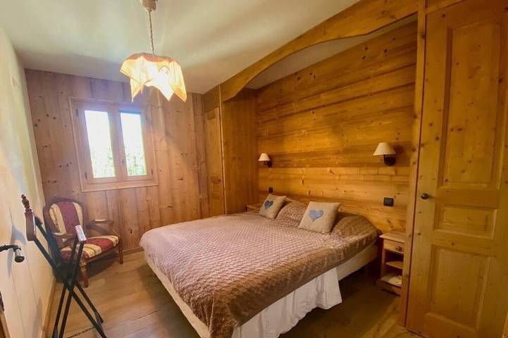Gîte pour 14 personnes, avec jacuzzi ainsi que sauna et jardin dans Office De Tourisme De Combloux - 3