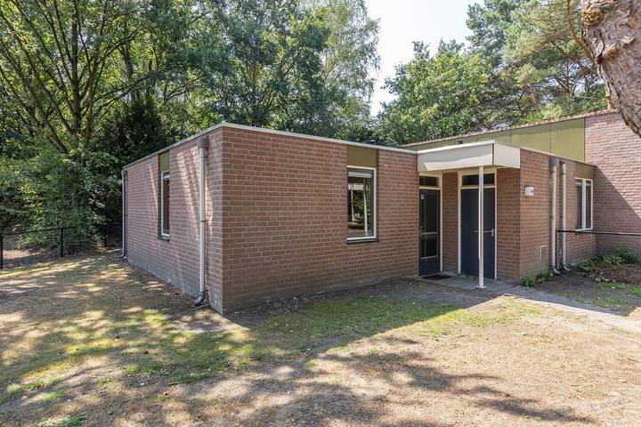 Bungalow für 4 Personen, mit Garten und Terrasse sowie Pool - 1