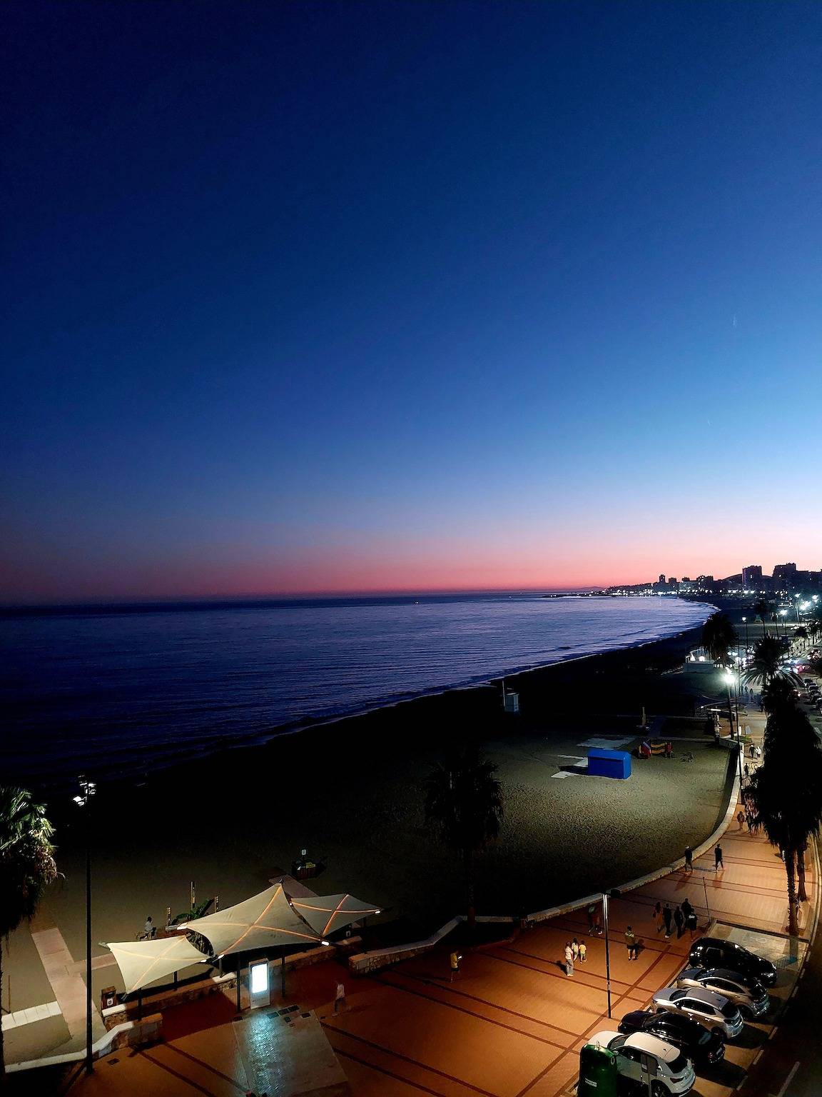 Apartamento entero, Apartamento Mediterráneo con Vistas al Mar: Primera Línea, Gran Terraza, A/A, Wi-Fi y Piscina in Torreblanca (Fuengirola), Fuengirola