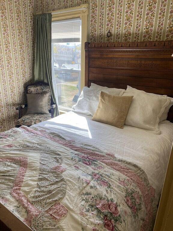 Ah #31/#32 · Ah Jack and Jill 2 Full/adjoining bathroom in Wabasha, Wabasha County