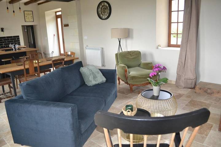 Location de vacances pour 6 personnes, avec vue et jardin à Cravant-les-Côteaux - 3