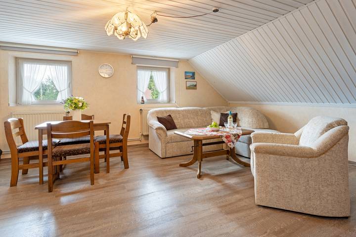 Ferienwohnung für 3 Personen, mit Terrasse und Garten