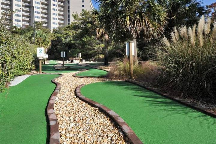 Vacation rental for 6 people, with hot tub and pool as well as balcony and sauna in Miramar Beach