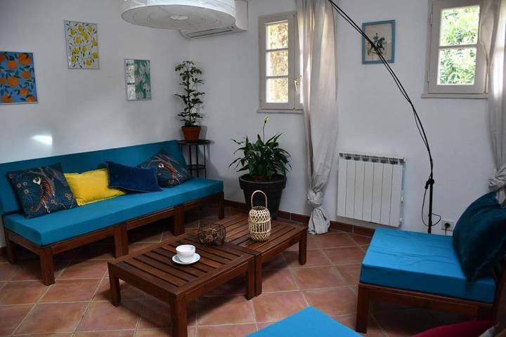 Location de vacances pour 2 personnes, avec jardin dans Cite Medievale - 4