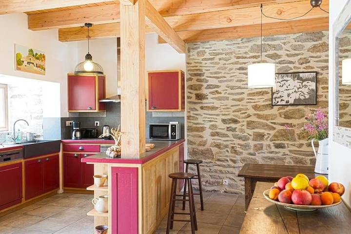 Location de vacances pour 5 personnes, avec jardin à Le Bleymard - 4