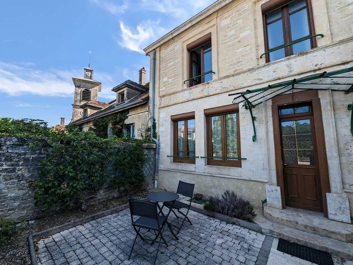 Gîte pour 10 personnes, avec Terrasse et Jardin à Riaucourt