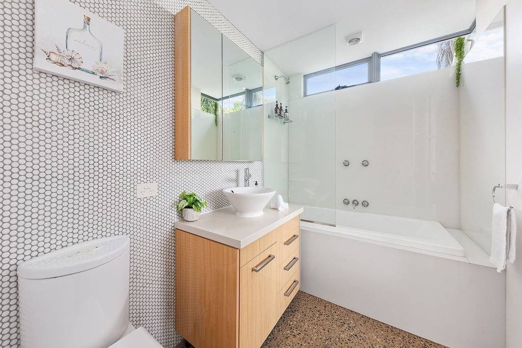 Entspannendes Familienhaus zum Genießen mit eigenem Pool und eigenem Eingang. in Noosa Heads, Noosa