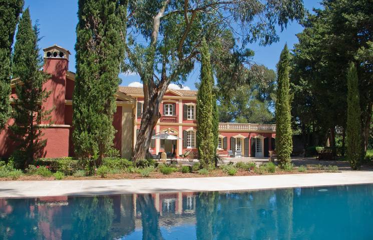 Villa pour 10 personnes, avec Balcon et Terrasse ainsi que Jardin et Piscine à Le Pradet