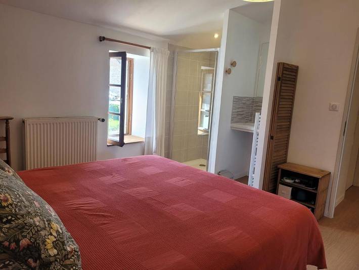 Location de vacances pour 2 personnes, avec jardin et vue dans Jalogny - 3