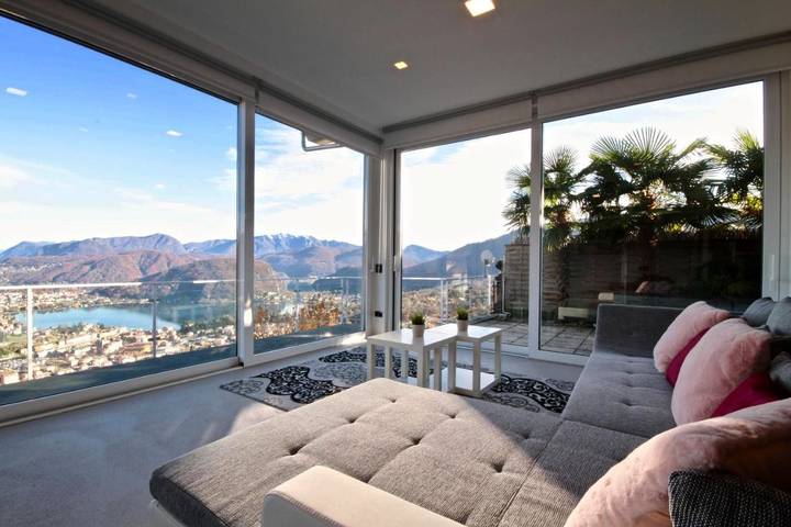 Ferienhaus für 5 Personen, mit Ausblick und Garten sowie Seeblick am Luganersee