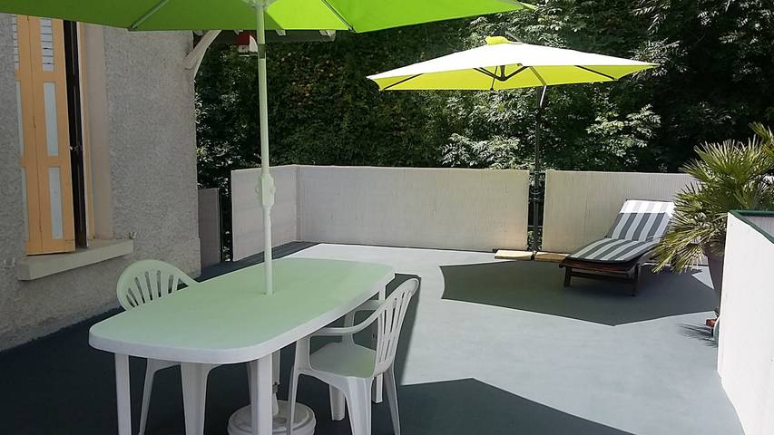 Gîte pour 4 personnes, avec Balcon ainsi que Terrasse et Jardin