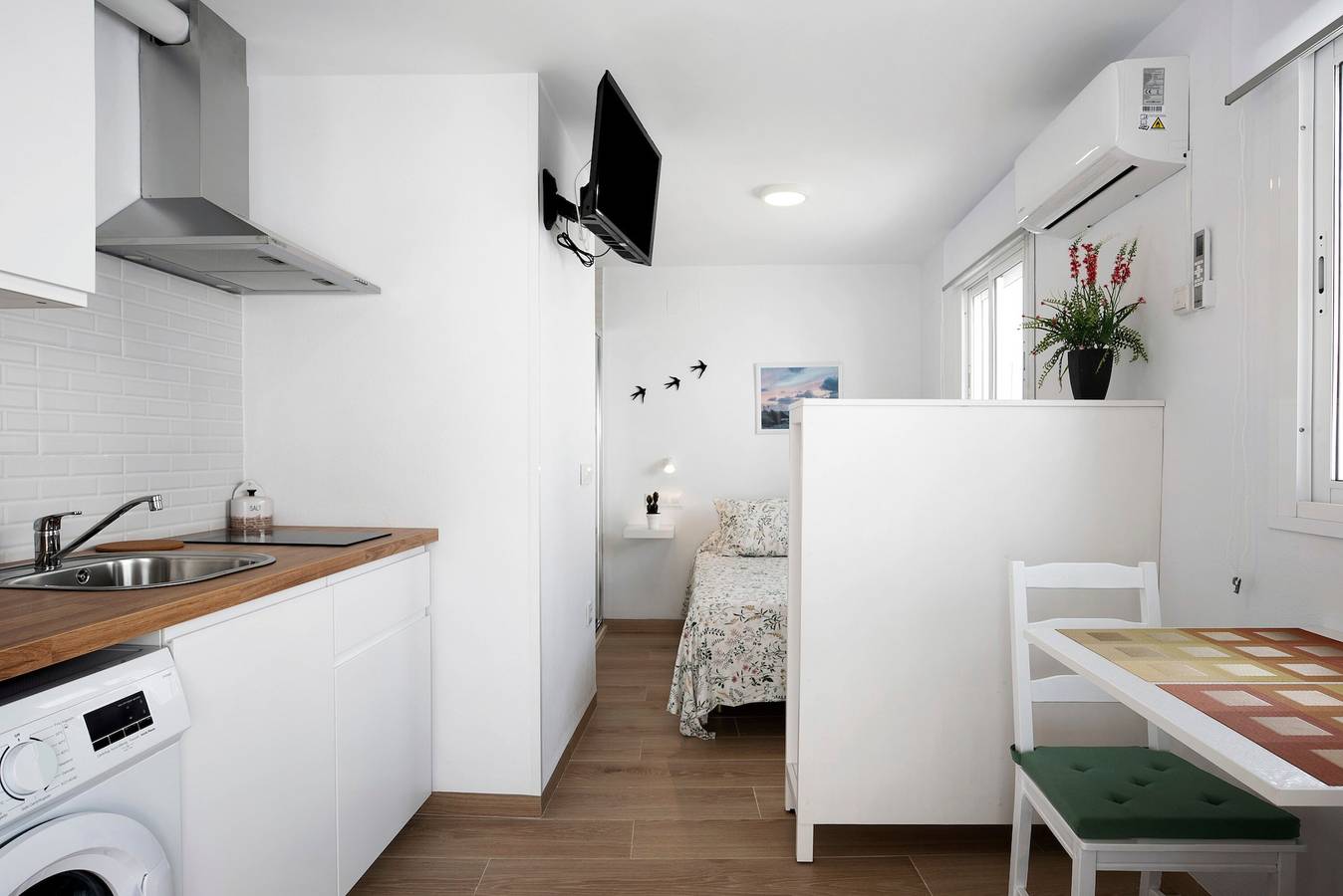Estudio entero, Estudio 'Atico Juani' con terraza privada, Wi-Fi y aire acondicionado in Conil de la Frontera, Costa de la Luz