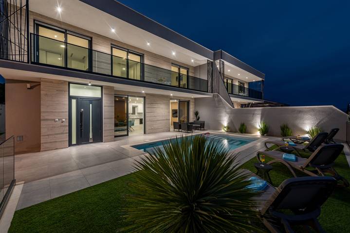 Villa für 6 Personen, mit Terrasse und Garten in Maslenica - 3