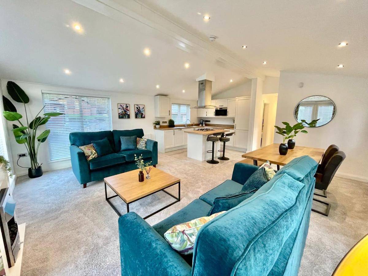 Thirlmere 4 Luxury Lodge at White Cross Bay Windermere in White Cross Bay, Lake District