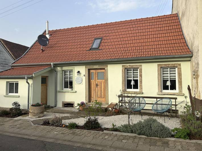 Ferienhaus für 6 Personen, mit Terrasse und Garten in Donnersbergkreis