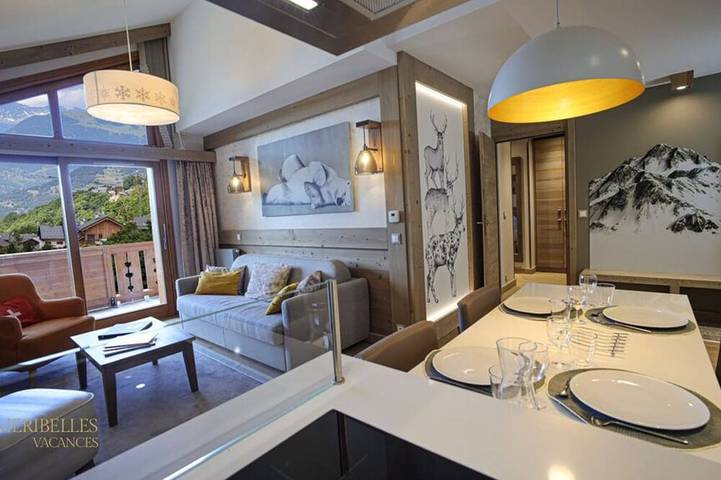 Location de vacances pour 6 personnes, avec jacuzzi et piscine ainsi que sauna et balcon, animaux acceptés dans Méribel