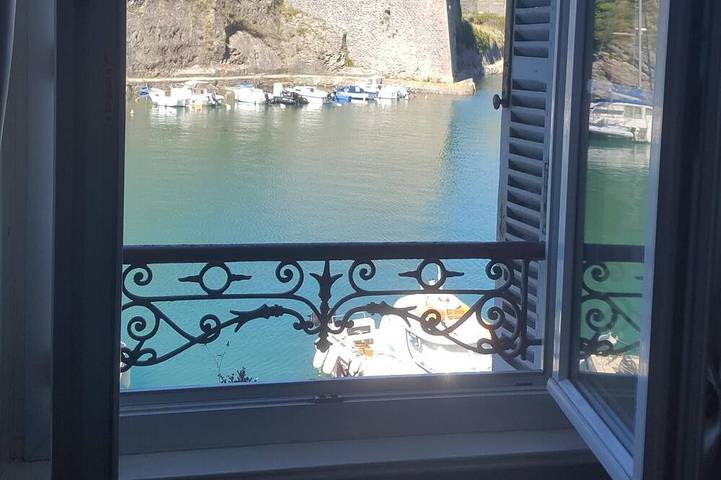 Gîte pour 4 personnes, avec balcon dans Office De Tourisme De Belle Ile En Mer - 4