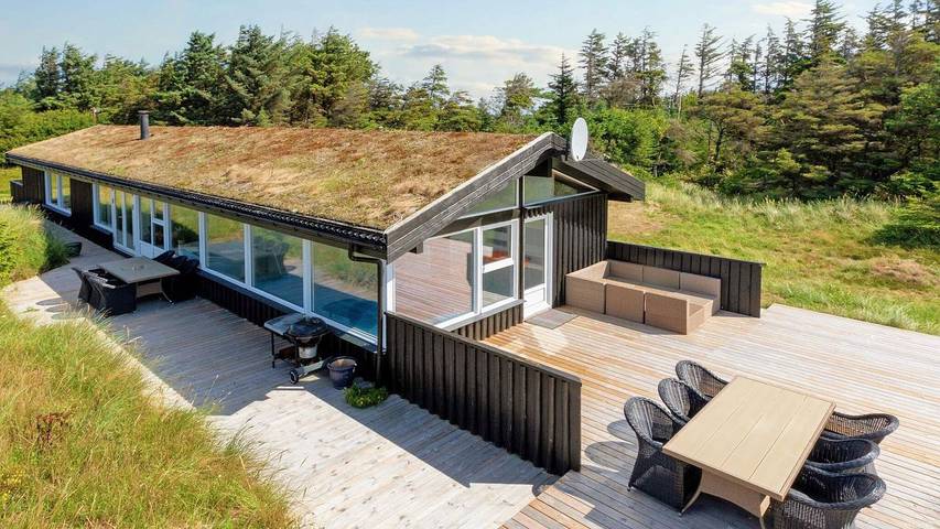 Ferienhaus für 13 Personen, mit Sauna und Pool sowie Terrasse und Whirlpool in Grønhøj