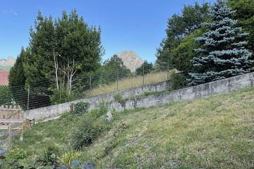 Gîte pour 4 personnes, avec terrasse et jardin à Surba