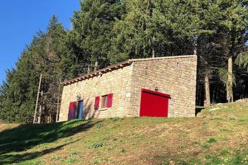 Location de vacances pour 6 personnes, avec jardin et terrasse à Saint-Apollinaire-de-Rias