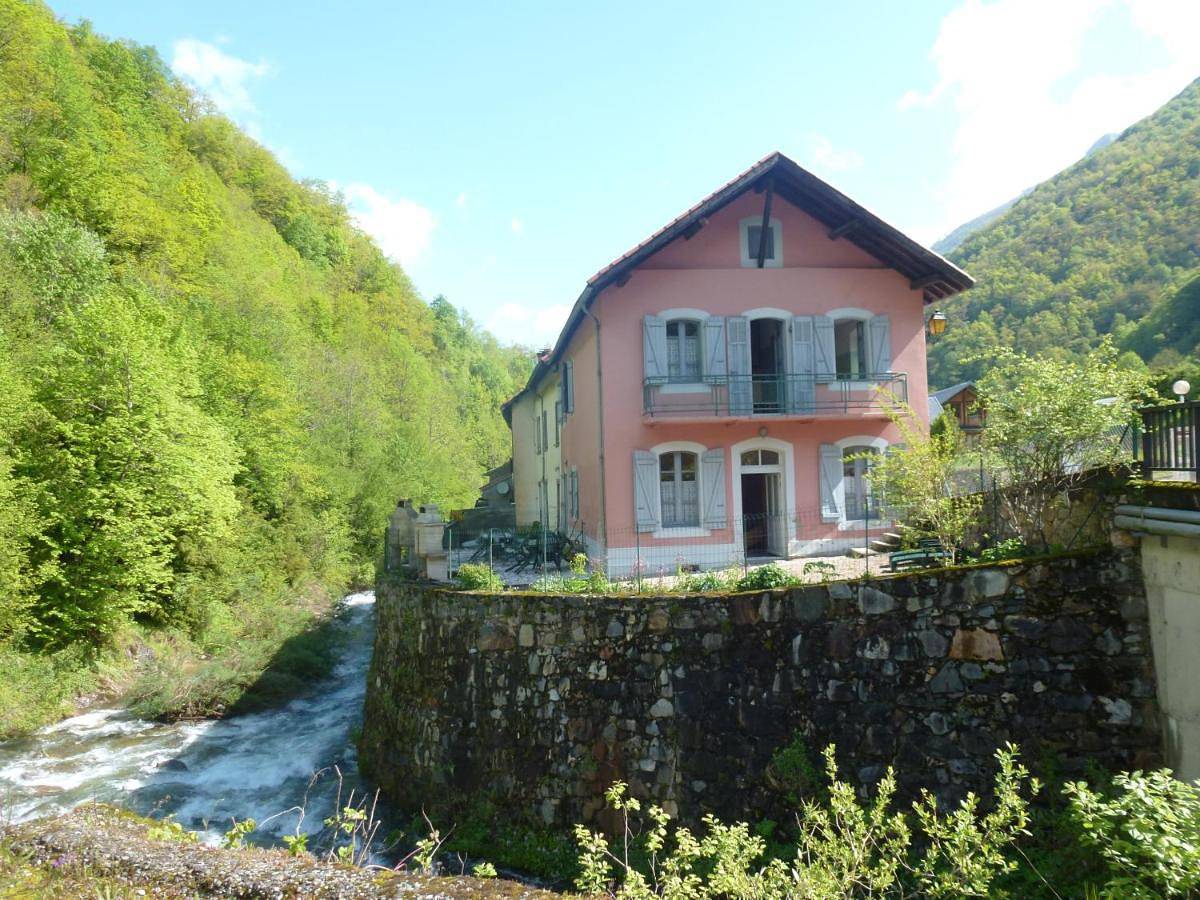 Mont-Rouch Gite Communal in Couflens, Parc naturel régional des Pyrénées ariégeoises