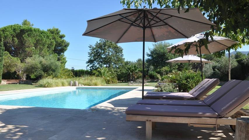 Location de vacances pour 10 personnes, avec piscine et jardin à Saint-André