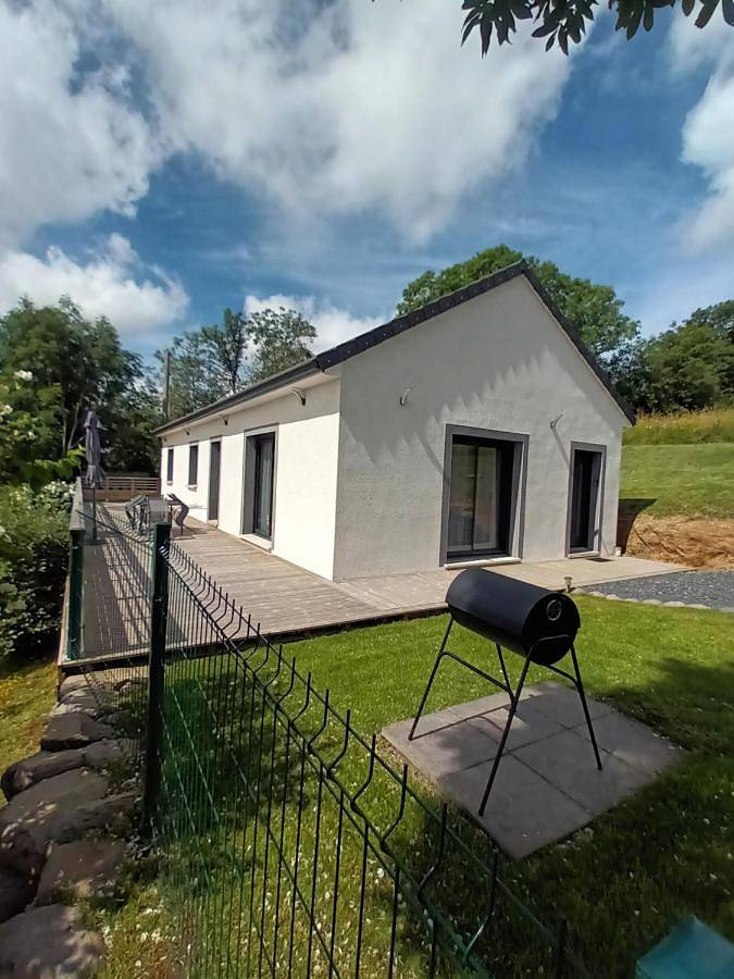 Location de vacances pour 6 personnes, avec vue ainsi que vue sur le lac et jardin à Gelles - 2