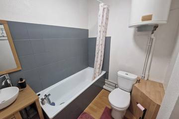 Appartement De Vacances pour 2 Personnes dans Besançon, Doubs, Photo 2